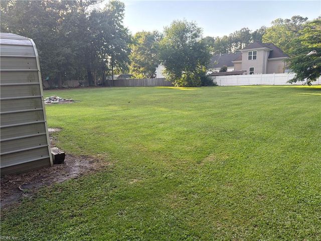 1005 Bluebird DR, Chesapeake, VA 23322