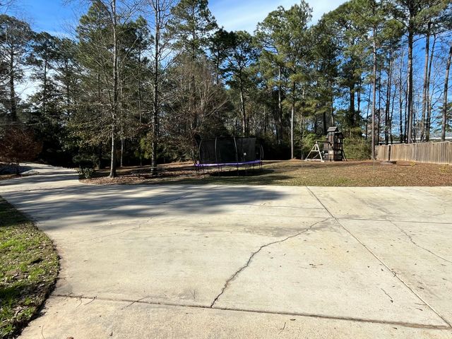 1078 N Lake Estates, Hattiesburg, MS 39402