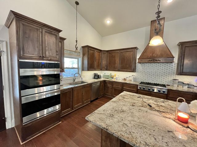 1078 N Lake Estates, Hattiesburg, MS 39402