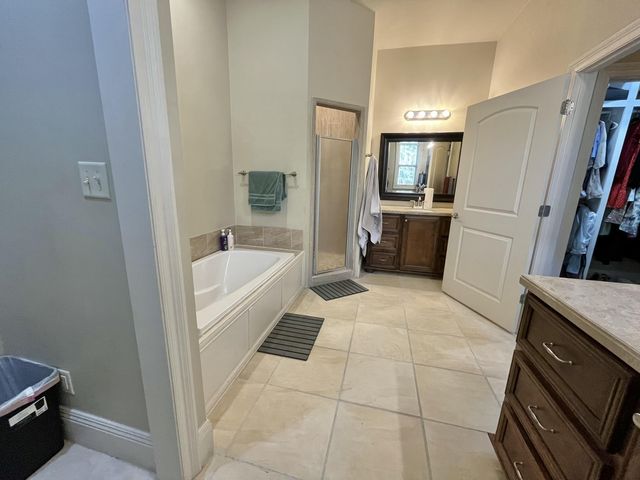 1078 N Lake Estates, Hattiesburg, MS 39402