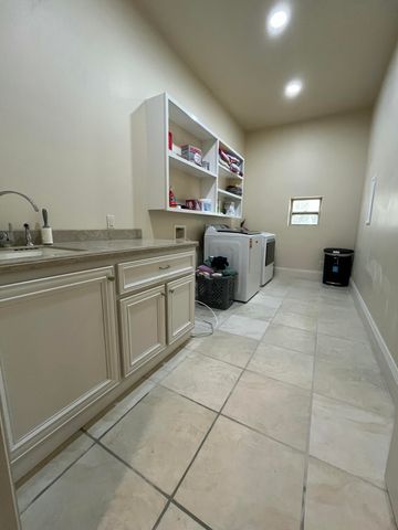 1078 N Lake Estates, Hattiesburg, MS 39402