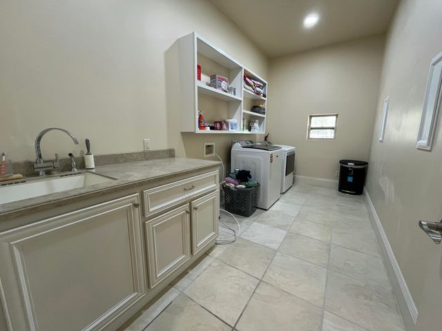 1078 N Lake Estates, Hattiesburg, MS 39402