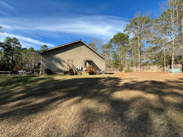 1078 N Lake Estates, Hattiesburg, MS 39402