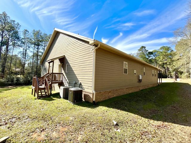 1078 N Lake Estates, Hattiesburg, MS 39402