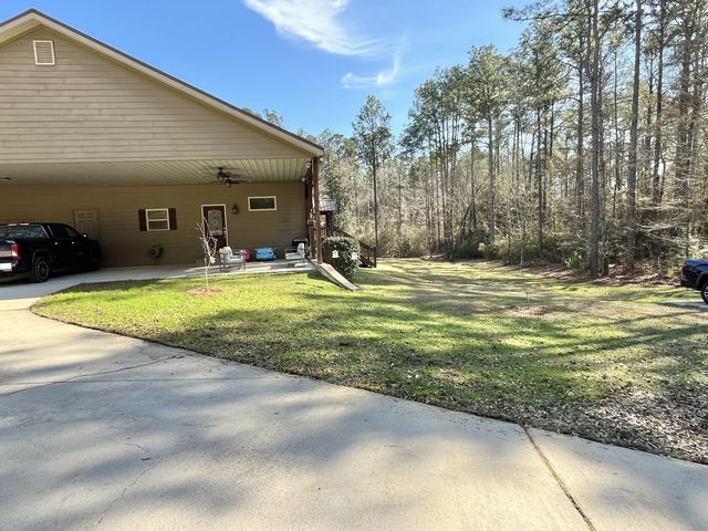 1078 N Lake Estates, Hattiesburg, MS 39402