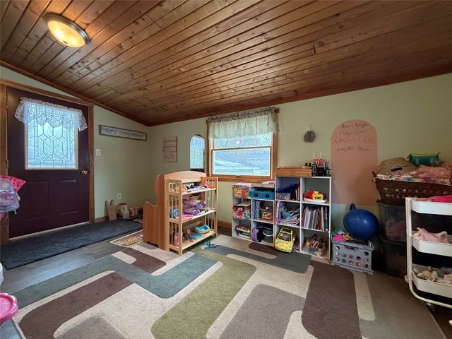 248 E 4TH Street, Waterford, PA 16441