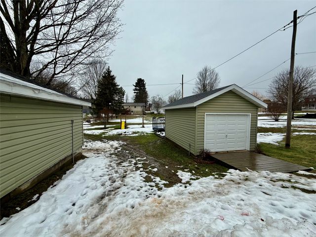 248 E 4TH Street, Waterford, PA 16441