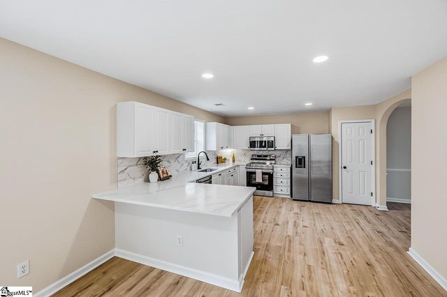 2 Wheat Cressing Court, Greenville, SC 29607