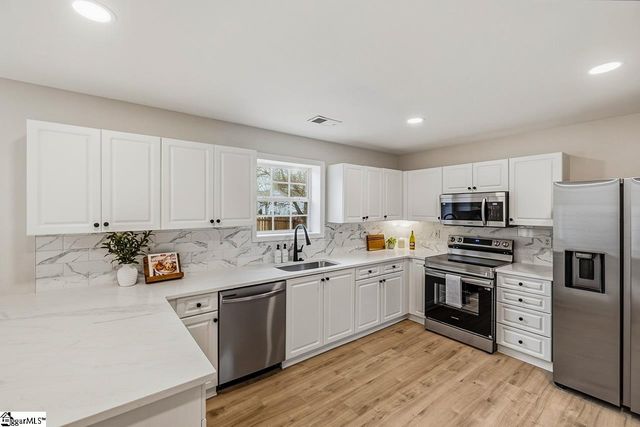 2 Wheat Cressing Court, Greenville, SC 29607