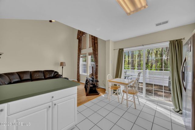 29 Whitemarsh Drive, Manalapan, NJ 07726