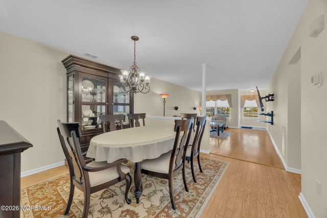 29 Whitemarsh Drive, Manalapan, NJ 07726