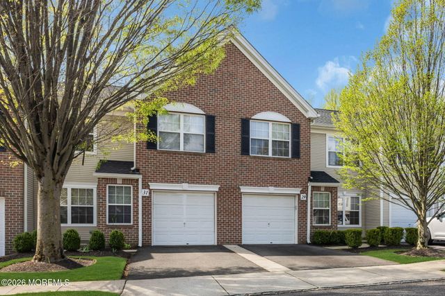 29 Whitemarsh Drive, Manalapan, NJ 07726