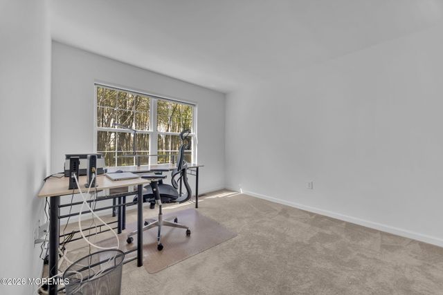 29 Whitemarsh Drive, Manalapan, NJ 07726