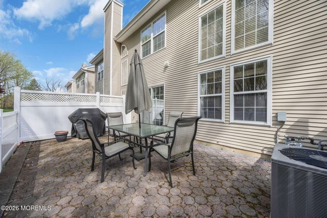 29 Whitemarsh Drive, Manalapan, NJ 07726