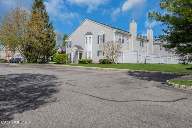 29 Whitemarsh Drive, Manalapan, NJ 07726