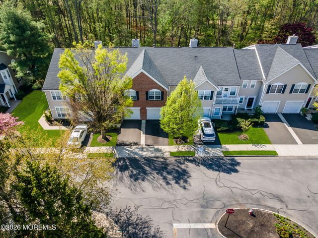 29 Whitemarsh Drive, Manalapan, NJ 07726