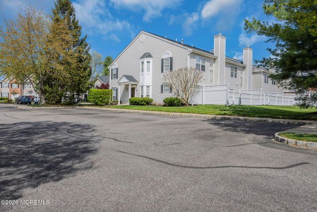 29 Whitemarsh Drive, Manalapan, NJ 07726