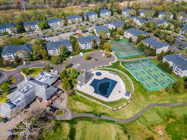 29 Whitemarsh Drive, Manalapan, NJ 07726