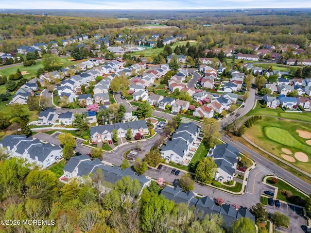 29 Whitemarsh Drive, Manalapan, NJ 07726