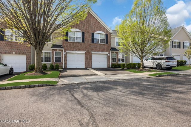 29 Whitemarsh Drive, Manalapan, NJ 07726