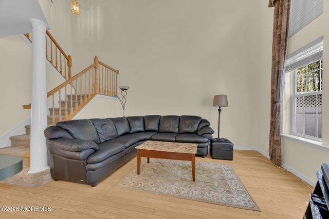 29 Whitemarsh Drive, Manalapan, NJ 07726