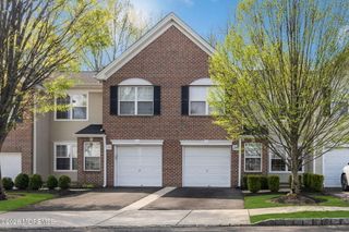 29 Whitemarsh Drive, Manalapan, NJ 07726