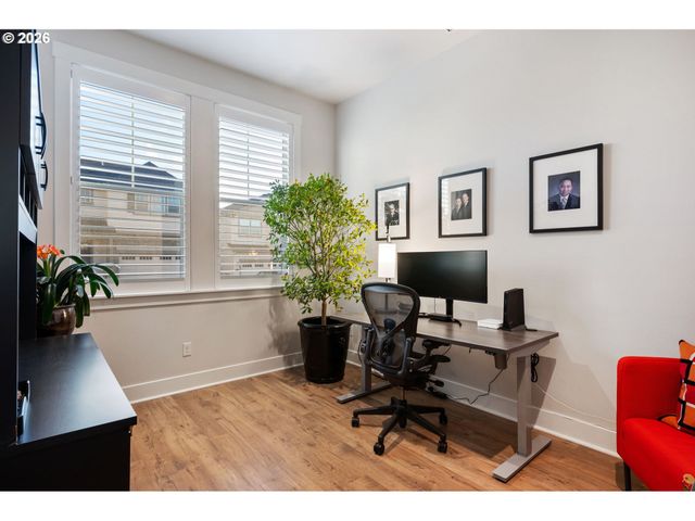 16561 Sw BOTANY BAY Ln, Portland, OR 97224