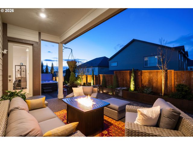 16561 Sw BOTANY BAY Ln, Portland, OR 97224