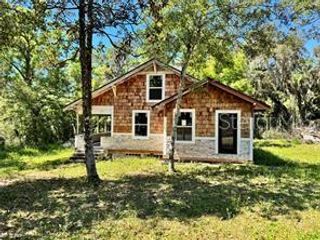 737 E INDIANA AVENUE, Deland, FL 32724