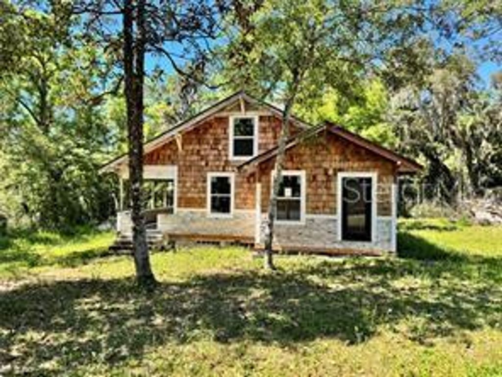 737 E INDIANA AVENUE, Deland, FL 32724