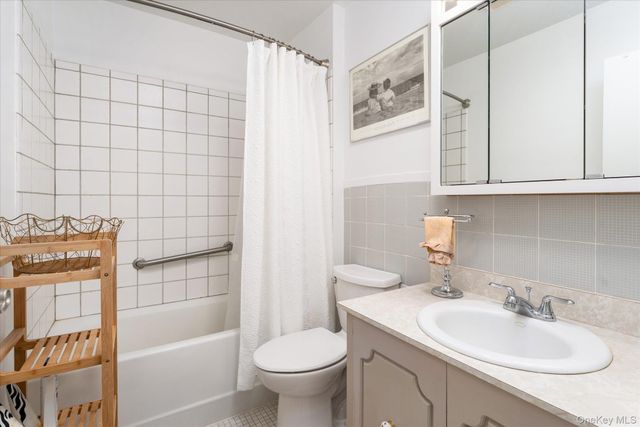 1102 Gotham Path, Saint James, NY 11780
