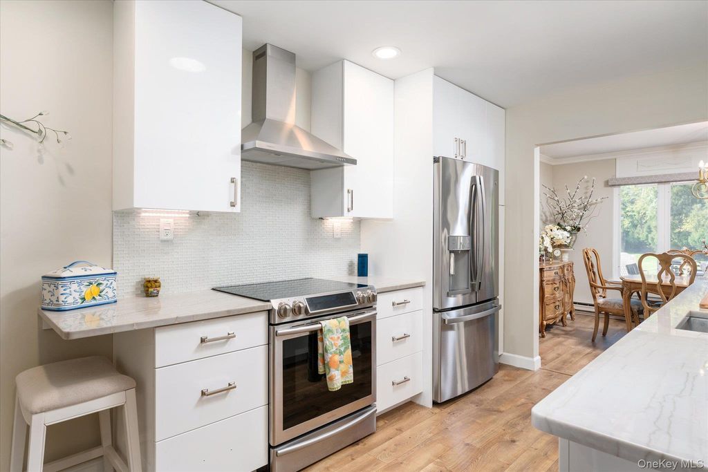 1102 Gotham Path, Saint James, NY 11780 — photo 2