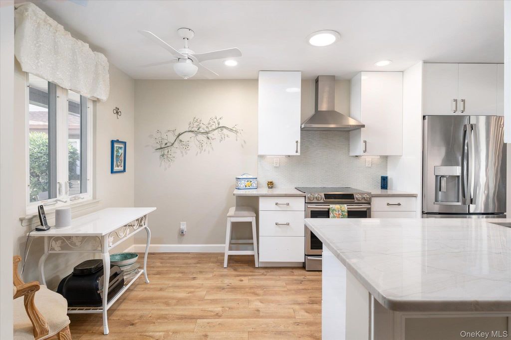 1102 Gotham Path, Saint James, NY 11780 — photo 3