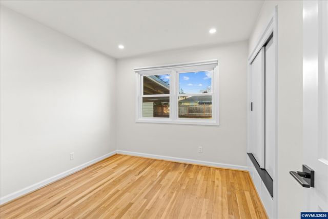 1093 Icel Ct NE, Salem, OR 97301