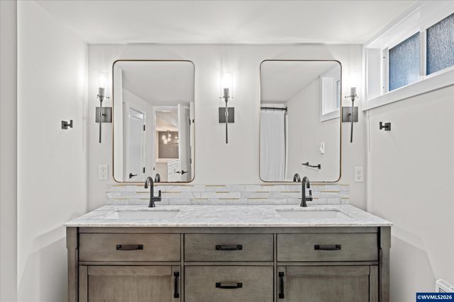 1093 Icel Ct NE, Salem, OR 97301