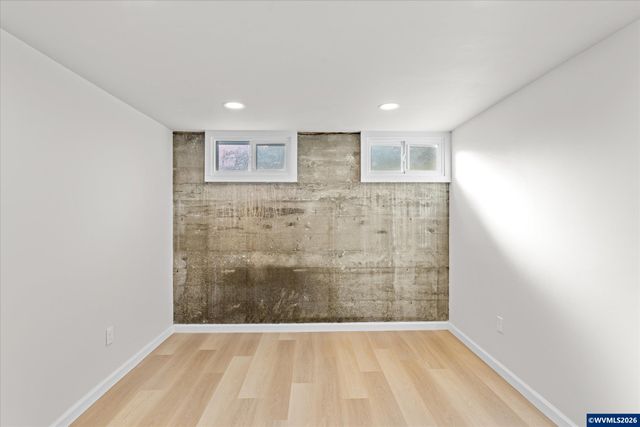 1093 Icel Ct NE, Salem, OR 97301