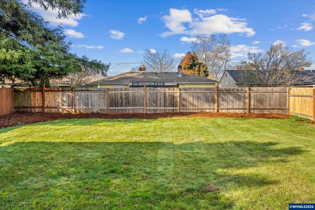 1093 Icel Ct NE, Salem, OR 97301