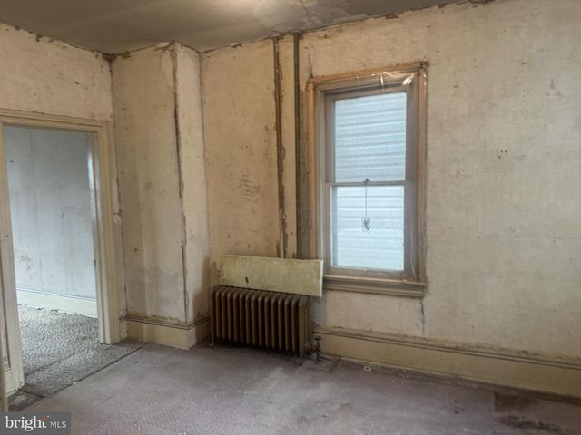 201-203 N FRONT ST, Minersville, PA 17954
