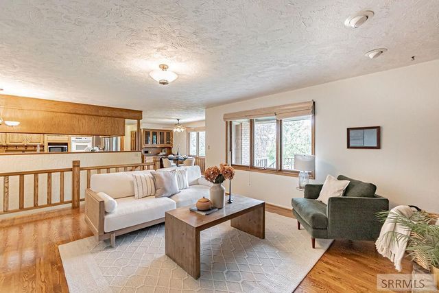 435 N 1500 E, St Anthony, ID 83445