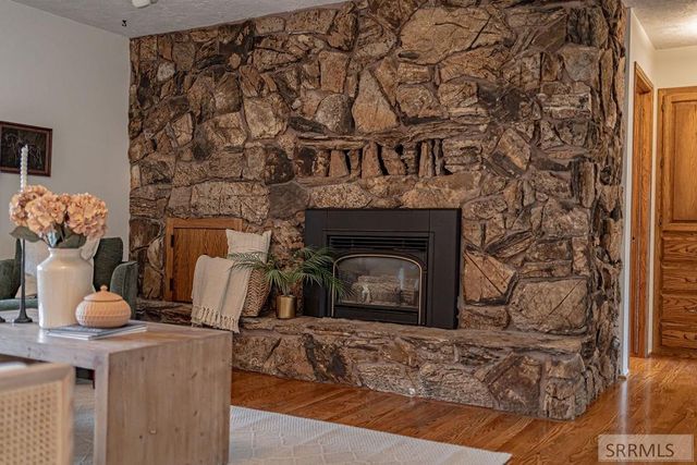 435 N 1500 E, St Anthony, ID 83445