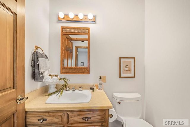 435 N 1500 E, St Anthony, ID 83445