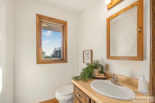 435 N 1500 E, St Anthony, ID 83445