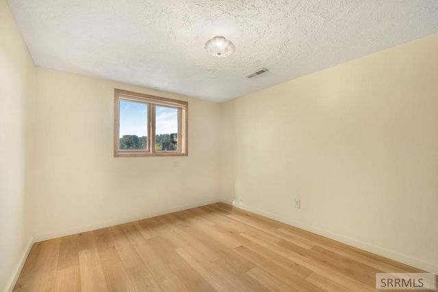 435 N 1500 E, St Anthony, ID 83445