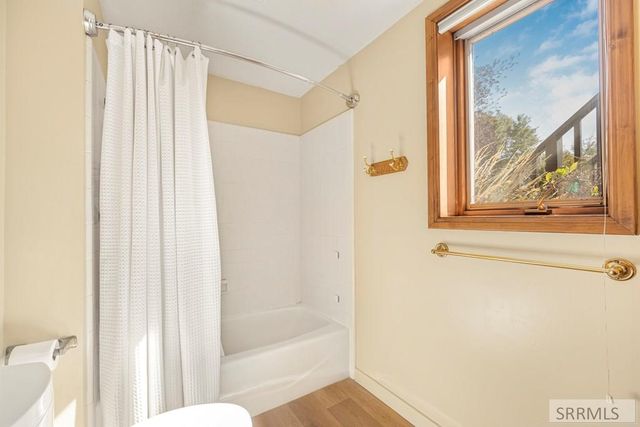 435 N 1500 E, St Anthony, ID 83445