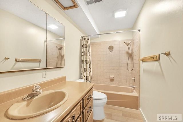 435 N 1500 E, St Anthony, ID 83445