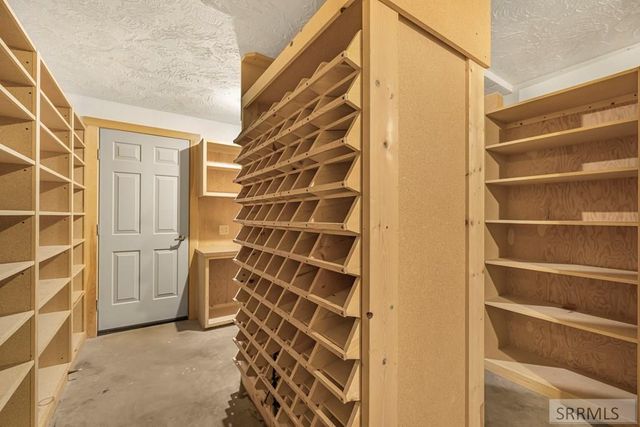 435 N 1500 E, St Anthony, ID 83445