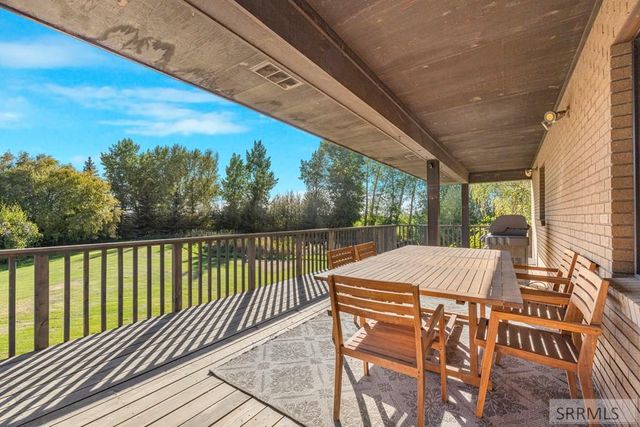 435 N 1500 E, St Anthony, ID 83445