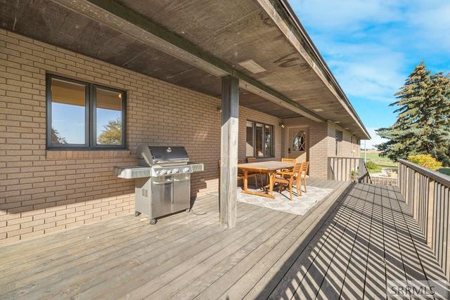 435 N 1500 E, St Anthony, ID 83445