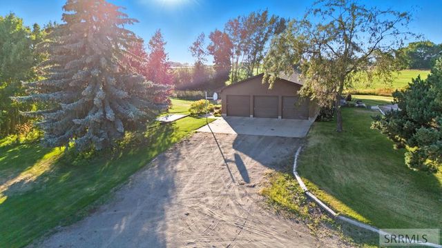 435 N 1500 E, St Anthony, ID 83445