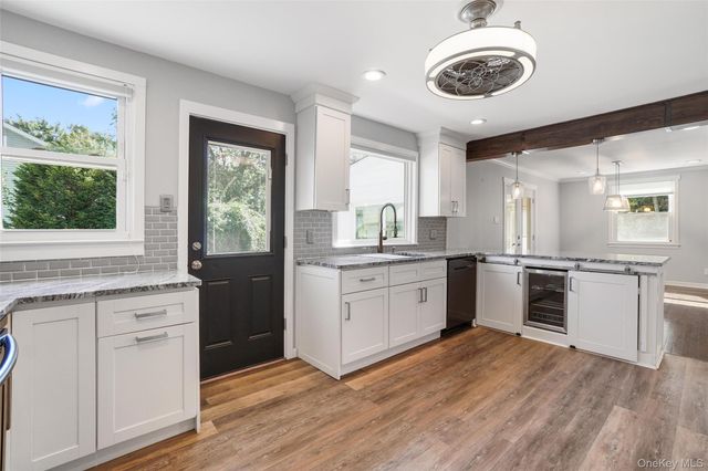 36 Hasbrouck Drive, Poughkeepsie, NY 12603